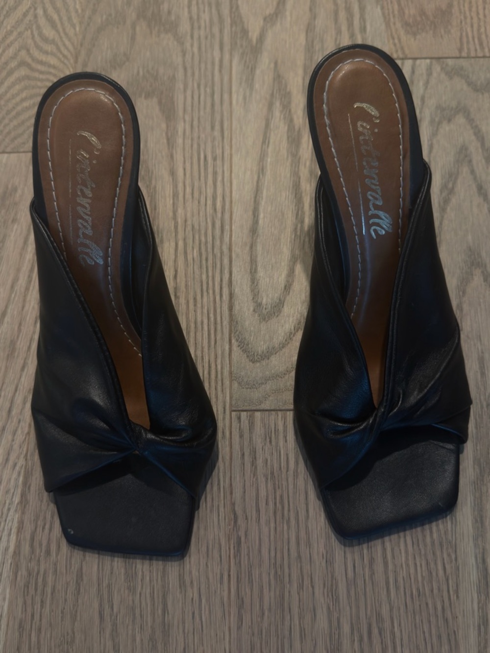 L'INTERVALLE Real Black Leather Knot Slide Heels